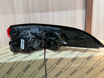 Фонарь задний TOYOTA COROLLA 2019-2024 ORIGINAL за 200 000 тг. в Алматы – фото 4