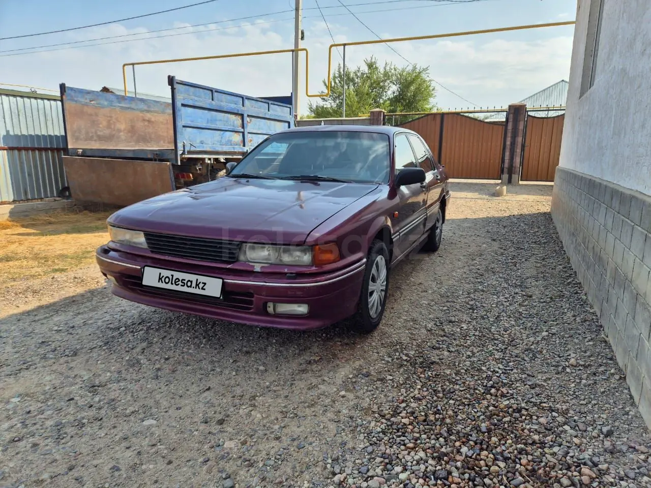 Mitsubishi Galant, 1992