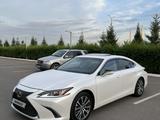 Lexus ES 250 2019 года за 19 300 000 тг. в Астана