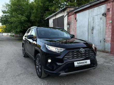 Toyota RAV4 2022 года за 16 000 000 тг. в Усть-Каменогорск