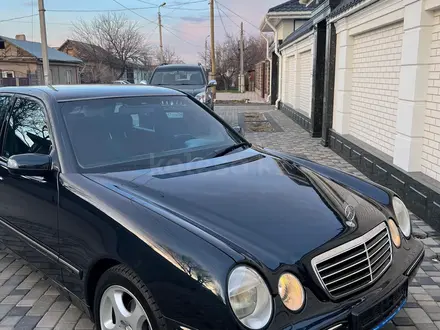 Mercedes-Benz E 280 2000 года за 6 000 000 тг. в Тараз – фото 2