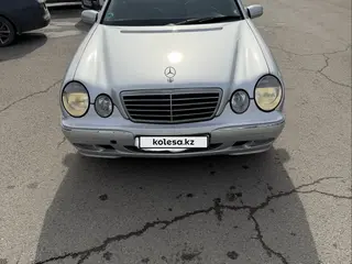 Mercedes-Benz E 320