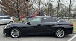 Lexus ES 250 2022 годаүшін30 000 000 тг. в Алматы