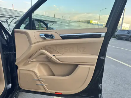 Porsche Cayenne 2013 года за 13 500 000 тг. в Алматы – фото 13