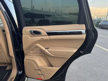 Porsche Cayenne 2013 года за 13 500 000 тг. в Алматы – фото 15