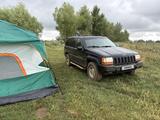 Jeep Grand Cherokee 1998 года за 4 500 000 тг. в Уральск – фото 2