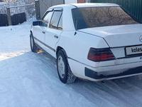 Mercedes-Benz E 200 1990 года за 1 350 000 тг. в Кокшетау