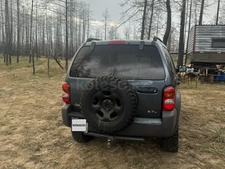 Jeep Liberty 2002 года за 6 000 000 тг. в Атбасар – фото 4