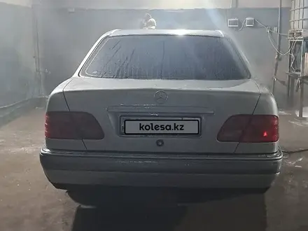 Mercedes-Benz E 280 1997 года за 3 000 000 тг. в Шымкент – фото 4