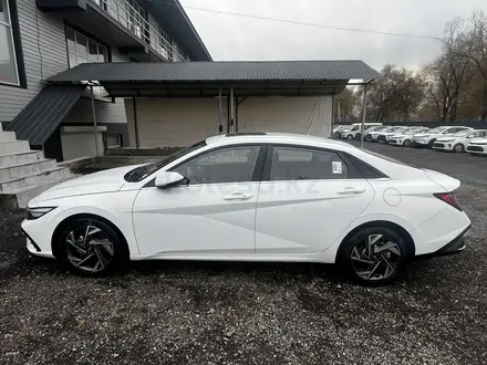 Hyundai Elantra 2020 года за 10 200 000 тг. в Алматы – фото 2