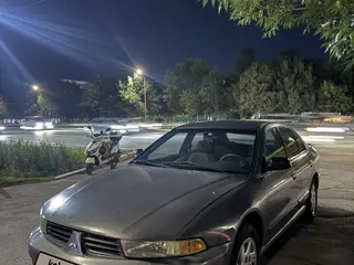 Mitsubishi Galant