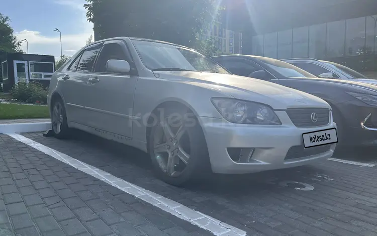 Lexus IS 300 2001 годаfor3 300 000 тг. в Алматы