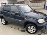 Chevrolet Niva 2010 года за 500 000 тг. в Атырау – фото 2