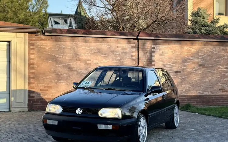 Volkswagen Golf 1995 годаүшін2 300 000 тг. в Шымкент