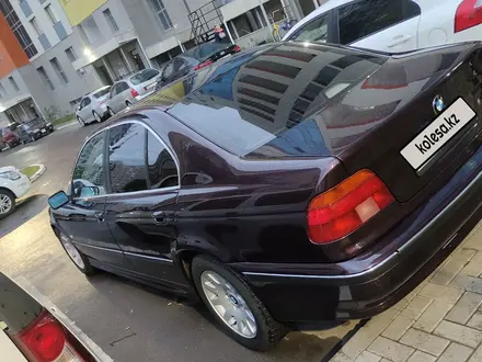 BMW 523 1996 года за 2 600 000 тг. в Астана – фото 2