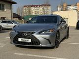 Lexus ES 250 2021 года за 21 500 000 тг. в Алматы – фото 2