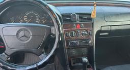 Mercedes-Benz C 200 1996 годаүшін2 300 000 тг. в Павлодар – фото 2