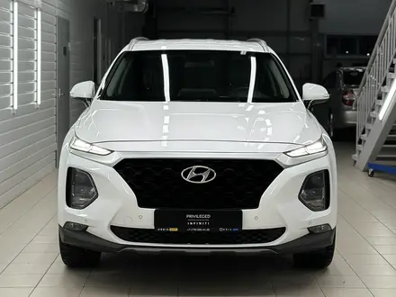 Hyundai Santa Fe 2019 года за 13 490 000 тг. в Астана – фото 2