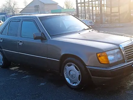 Mercedes-Benz E 200 1990 года за 1 100 000 тг. в Тараз