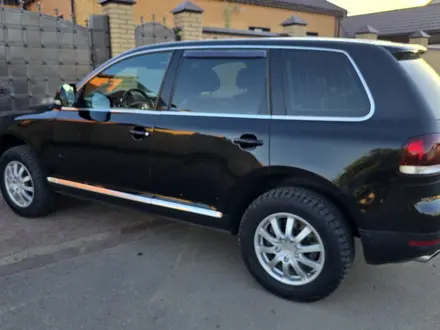 Volkswagen Touareg 2008 года за 5 600 000 тг. в Павлодар – фото 9