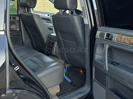 Volkswagen Touareg 2008 года за 5 600 000 тг. в Павлодар – фото 14