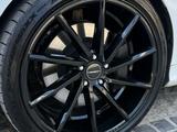 Диски R20 Vossen с летними шинами dunlop за 300 000 тг. в Алматы