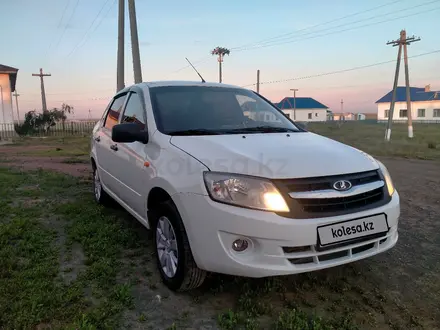 ВАЗ (Lada) Granta 2190 2013 годаүшін3 100 000 тг. в Актобе – фото 2