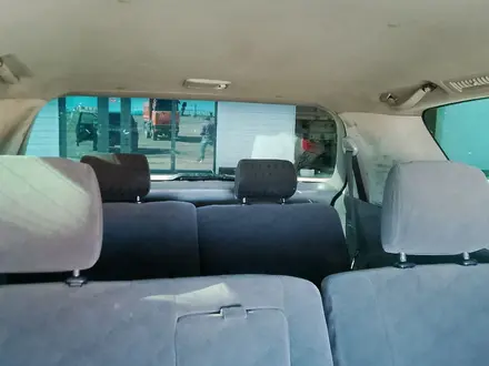 Toyota Ipsum 2003 года за 4 000 000 тг. в Атырау – фото 6