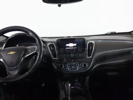 Chevrolet Malibu 2017 года за 4 960 000 тг. в Шымкент – фото 14