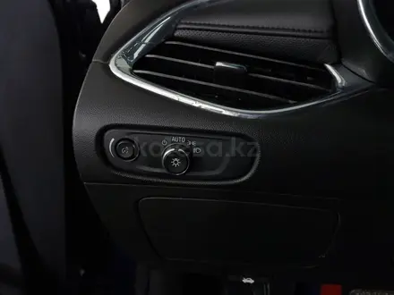 Chevrolet Malibu 2017 года за 4 960 000 тг. в Шымкент – фото 23