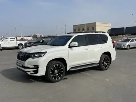 Toyota Land Cruiser Prado 2023 года за 35 900 000 тг. в Атырау – фото 4