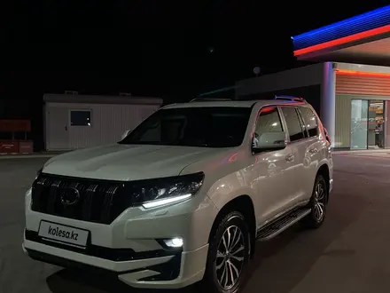 Toyota Land Cruiser Prado 2023 года за 35 900 000 тг. в Атырау – фото 7