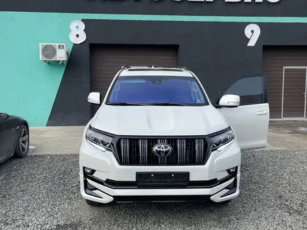 Toyota Land Cruiser Prado 2023 года за 35 900 000 тг. в Атырау – фото 2