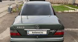 Mercedes-Benz E 320 1993 года за 2 500 000 тг. в Алматы – фото 4