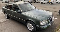 Mercedes-Benz E 320 1993 года за 2 500 000 тг. в Алматы