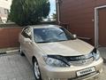 Toyota Camry 2005 года за 5 200 000 тг. в Актау – фото 2