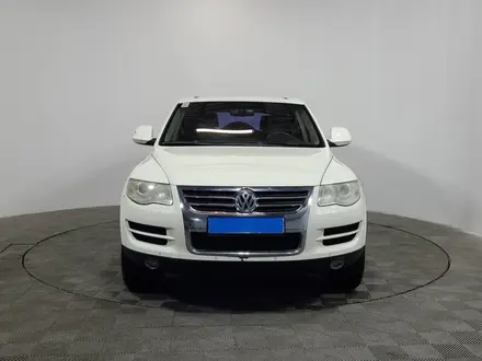 Volkswagen Touareg 2007 года за 5 490 000 тг. в Алматы – фото 2