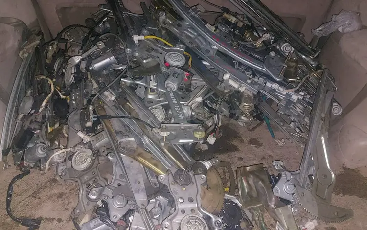 Стеклоподъемник за 5 000 тг. в Алматы