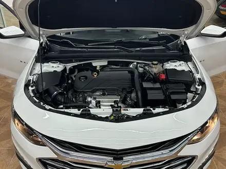Chevrolet Malibu 2019 года за 9 200 000 тг. в Шымкент – фото 11