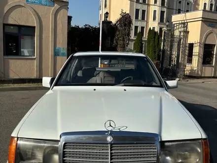 Mercedes-Benz E 200 1992 года за 1 800 000 тг. в Алматы – фото 15