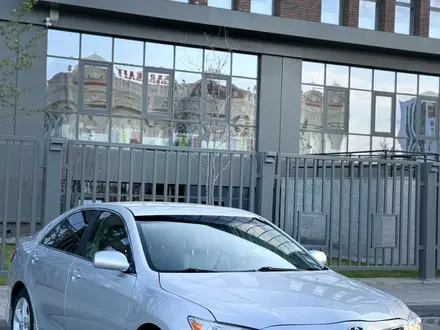 Toyota Camry 2010 года за 5 900 000 тг. в Актобе – фото 2