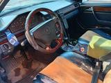 Mercedes-Benz E 200 1995 годаүшін900 000 тг. в Караганда – фото 4