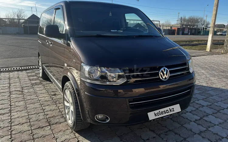 Volkswagen Caravelle 2014 года за 16 800 000 тг. в Алматы