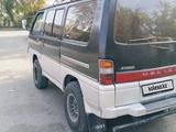 Mitsubishi Delica 1993 годаүшін1 600 000 тг. в Алматы – фото 2