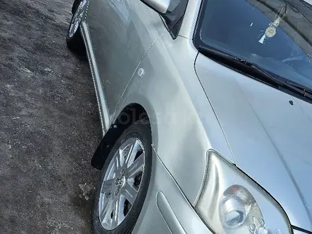 Toyota Avensis 2004 года за 4 000 000 тг. в Астана – фото 2