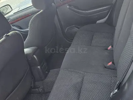 Toyota Avensis 2004 года за 4 000 000 тг. в Астана – фото 5