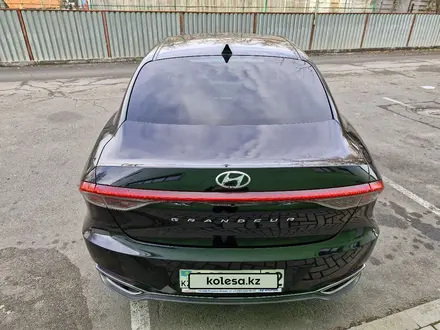 Hyundai Grandeur 2022 года за 14 999 000 тг. в Алматы – фото 32