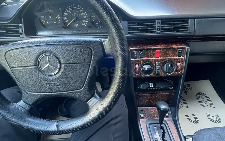 Mercedes-Benz E 280 1994 года за 3 500 000 тг. в Алматы