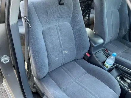 Toyota Camry 2001 года за 5 000 000 тг. в Караганда – фото 11
