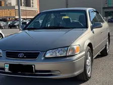 Toyota Camry, 2001